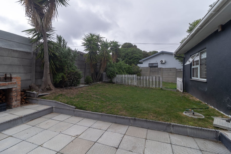 4 Bedroom Property for Sale in Ruwari Western Cape